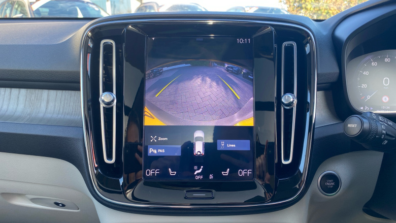 Volvo Xc40 2.0 B4P Inscription Pro 5dr Auto Petrol Estate